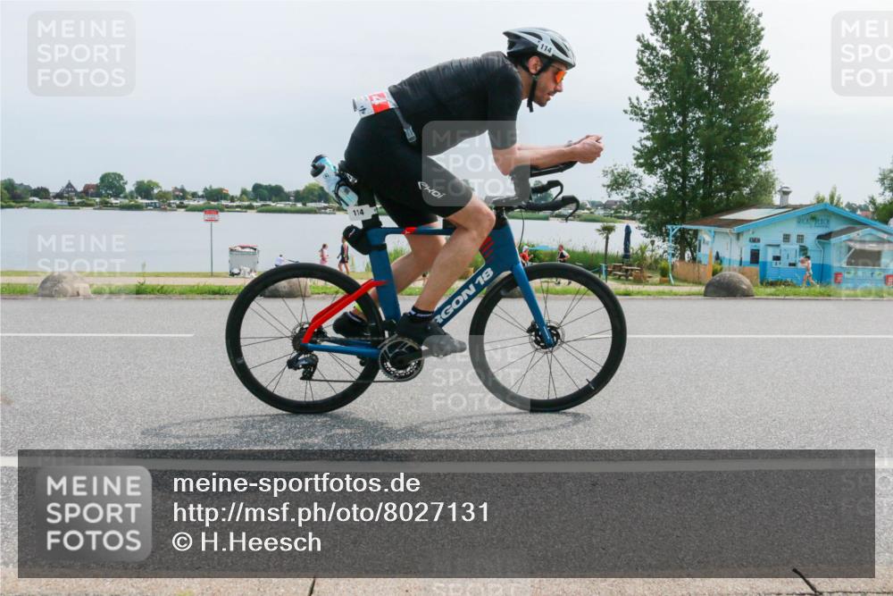 15.06.2025 - 27. Vierlanden-Triathlon H.Heesch http://msf.ph/oto/8027131 15.06.2025 11:20:35 Radfahren 114 meine-sportfotos.de