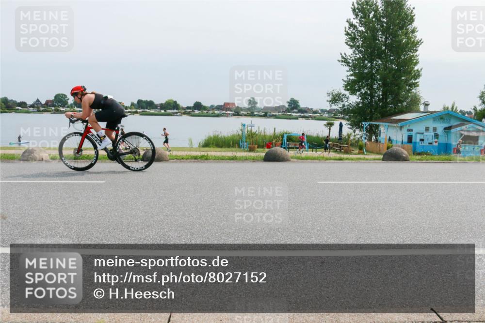 15.06.2025 - 27. Vierlanden-Triathlon H.Heesch http://msf.ph/oto/8027152 15.06.2025 11:20:50 Radfahren 237, 952, 962 meine-sportfotos.de