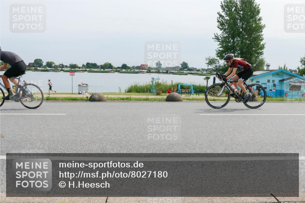 15.06.2025 - 27. Vierlanden-Triathlon H.Heesch http://msf.ph/oto/8027180 15.06.2025 11:20:52 Radfahren 237, 952, 958, 962, 966 meine-sportfotos.de