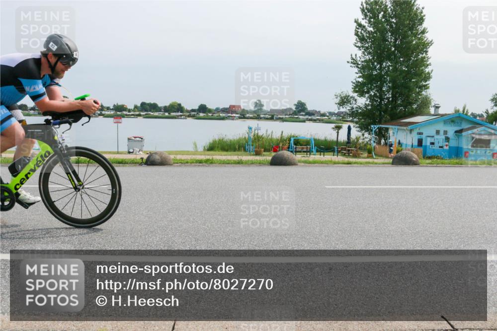 15.06.2025 - 27. Vierlanden-Triathlon H.Heesch http://msf.ph/oto/8027270 15.06.2025 11:21:05 Radfahren 93, 142, 856 meine-sportfotos.de