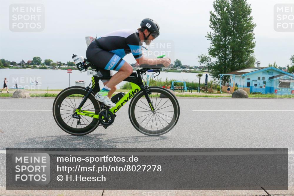15.06.2025 - 27. Vierlanden-Triathlon H.Heesch http://msf.ph/oto/8027278 15.06.2025 11:21:05 Radfahren 93, 142, 856 meine-sportfotos.de