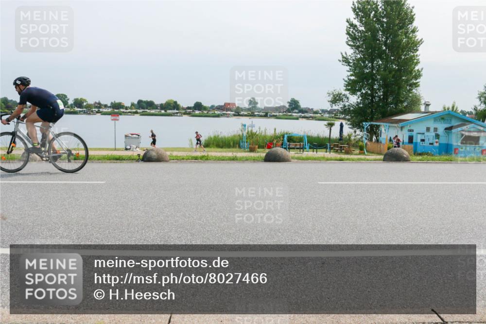 15.06.2025 - 27. Vierlanden-Triathlon H.Heesch http://msf.ph/oto/8027466 15.06.2025 11:21:46 Radfahren 671, 719 meine-sportfotos.de