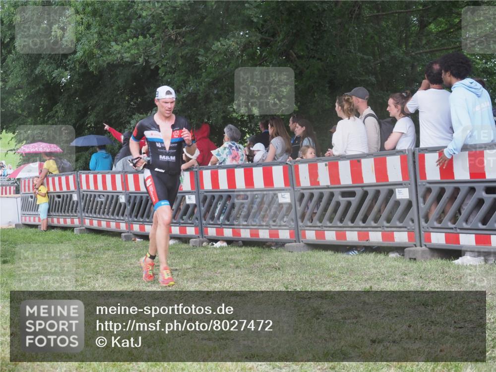 21.06.2025 - 27. Vierlanden-Triathlon KatJ http://msf.ph/oto/8027472 15.06.2025 13:31:29 Ziel 799, 847, 968 meine-sportfotos.de