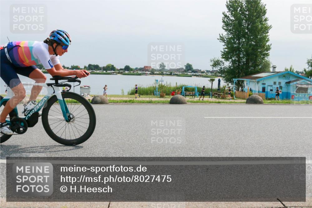 15.06.2025 - 27. Vierlanden-Triathlon H.Heesch http://msf.ph/oto/8027475 15.06.2025 11:21:55 Radfahren 225 meine-sportfotos.de