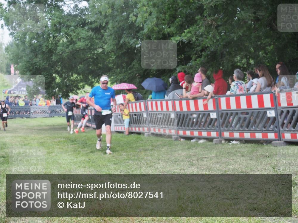 21.06.2025 - 27. Vierlanden-Triathlon KatJ http://msf.ph/oto/8027541 15.06.2025 13:31:31 Ziel 161, 799, 847, 968 meine-sportfotos.de