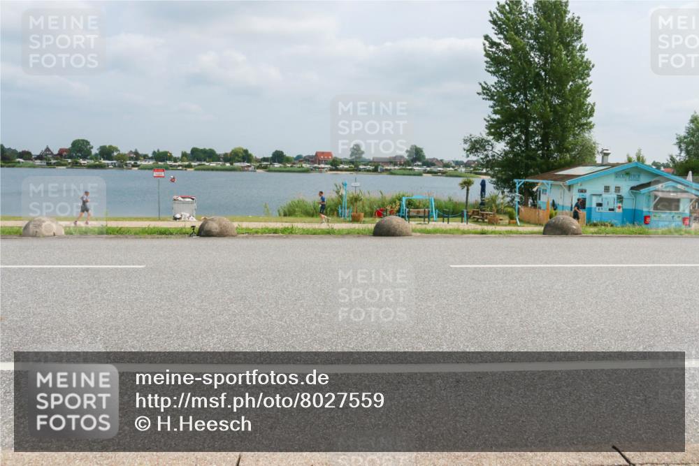 21.06.2025 - 27. Vierlanden-Triathlon H.Heesch http://msf.ph/oto/8027559 15.06.2025 12:19:44 Radfahren 678, 844, 855, 953 meine-sportfotos.de