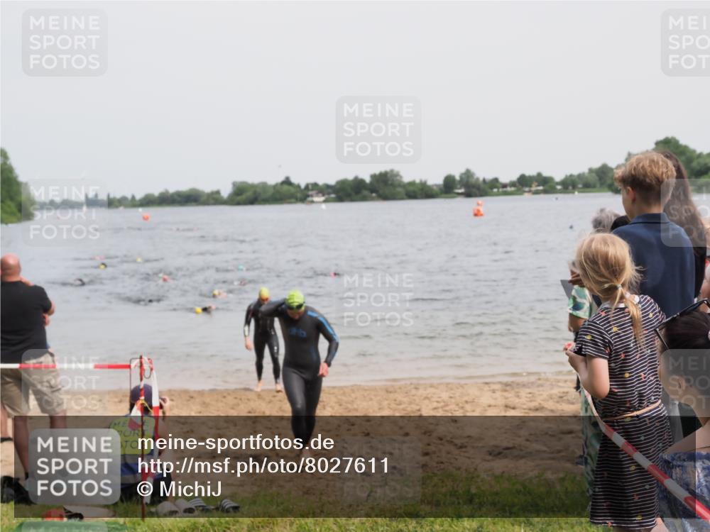 21.06.2025 - 27. Vierlanden-Triathlon MichiJ http://msf.ph/oto/8027611 15.06.2026 10:58:05 Schwimmen 640, 647, 762 meine-sportfotos.de