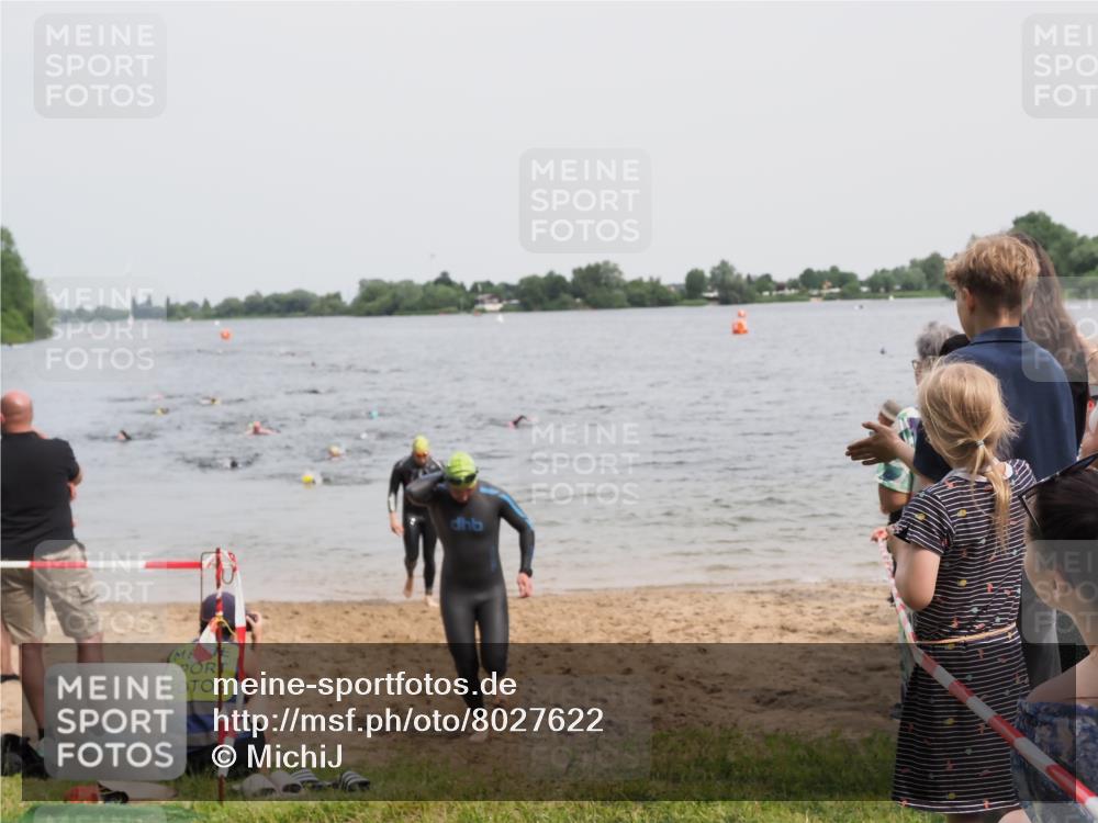 21.06.2025 - 27. Vierlanden-Triathlon MichiJ http://msf.ph/oto/8027622 15.06.2026 10:58:05 Schwimmen 640, 647, 762 meine-sportfotos.de