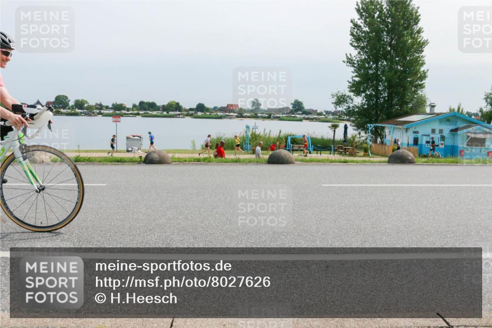 15.06.2025 - 27. Vierlanden-Triathlon H.Heesch http://msf.ph/oto/8027626 15.06.2025 11:22:09 Radfahren 224, 653 meine-sportfotos.de