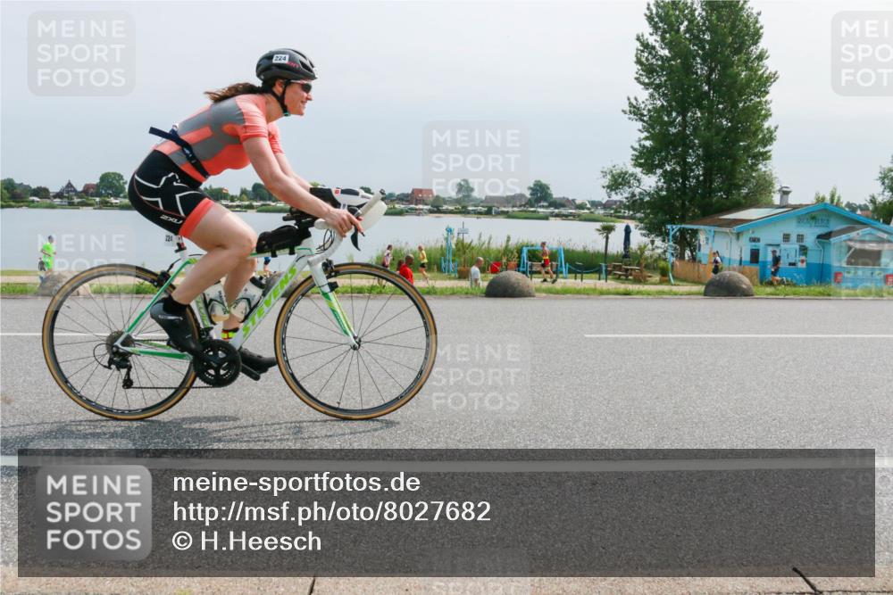 15.06.2025 - 27. Vierlanden-Triathlon H.Heesch http://msf.ph/oto/8027682 15.06.2025 11:22:09 Radfahren 224, 653 meine-sportfotos.de