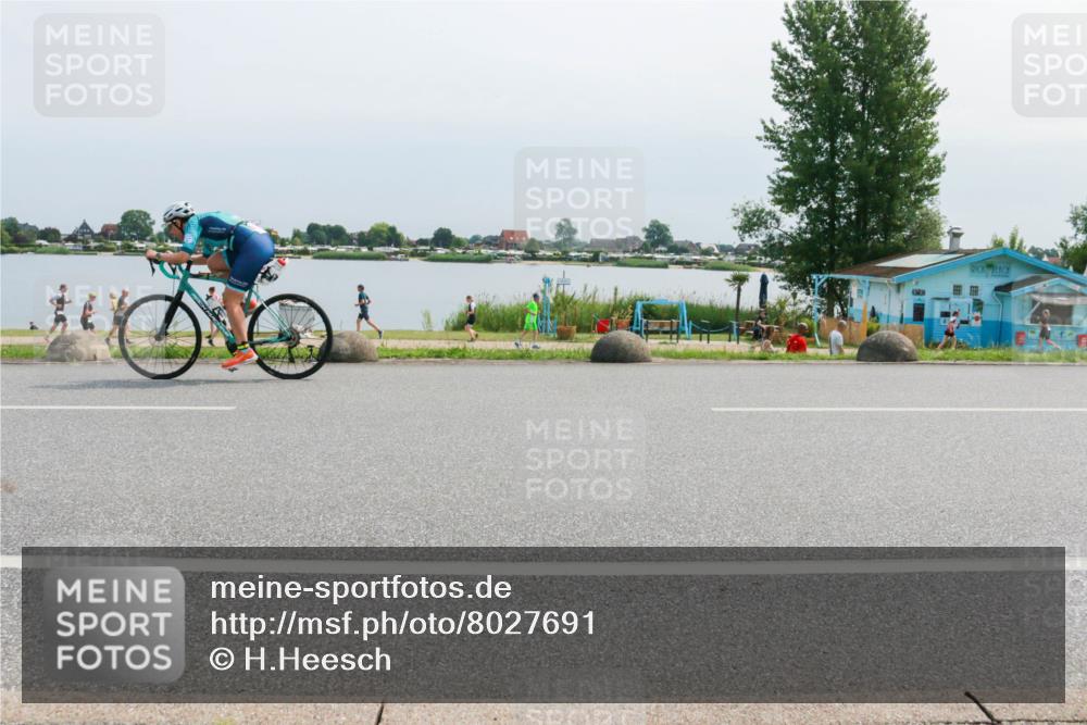 15.06.2025 - 27. Vierlanden-Triathlon H.Heesch http://msf.ph/oto/8027691 15.06.2025 11:22:15 Radfahren 207 meine-sportfotos.de