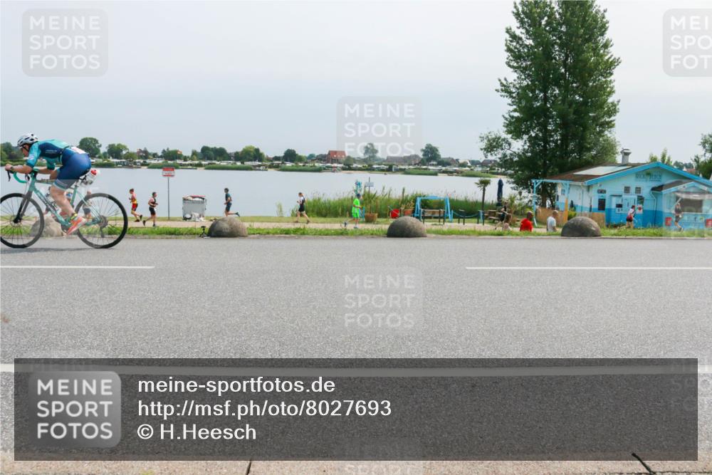 15.06.2025 - 27. Vierlanden-Triathlon H.Heesch http://msf.ph/oto/8027693 15.06.2025 11:22:15 Radfahren 207 meine-sportfotos.de