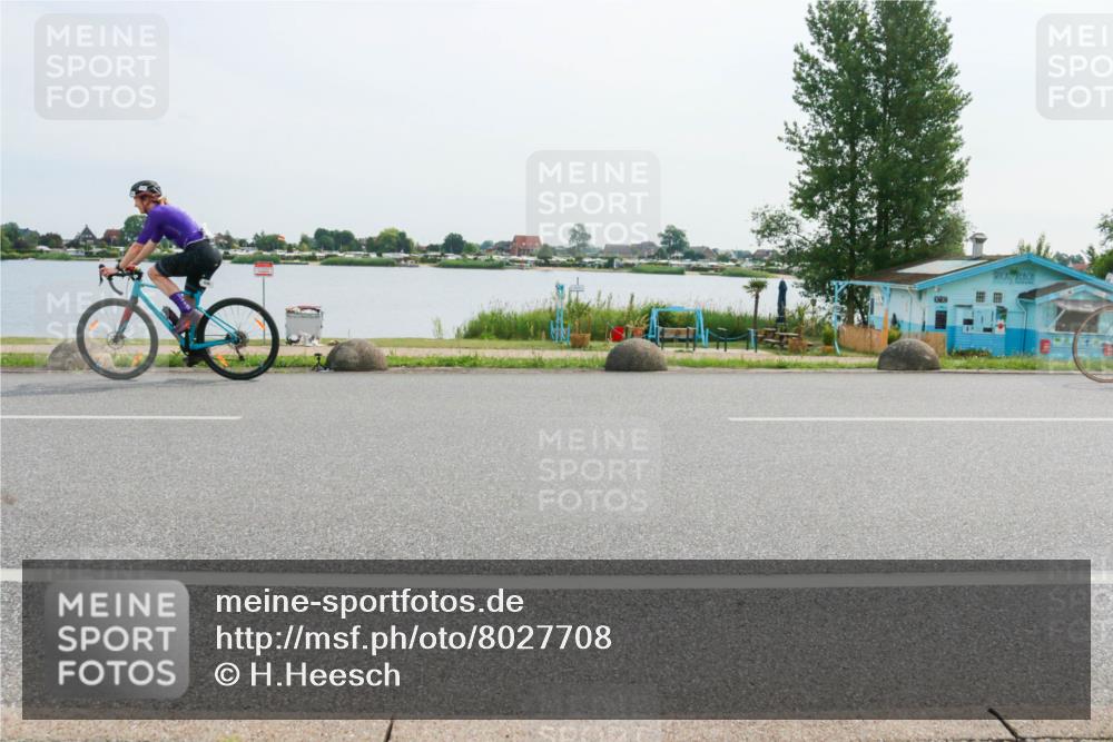 15.06.2025 - 27. Vierlanden-Triathlon H.Heesch http://msf.ph/oto/8027708 15.06.2025 10:28:33 Radfahren 138, 519, 532, 535 meine-sportfotos.de