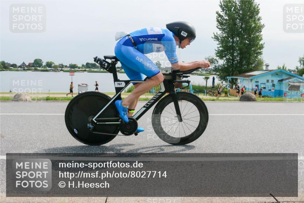 15.06.2025 - 27. Vierlanden-Triathlon H.Heesch http://msf.ph/oto/8027714 15.06.2025 11:22:24 Radfahren 19, 218, 767 meine-sportfotos.de