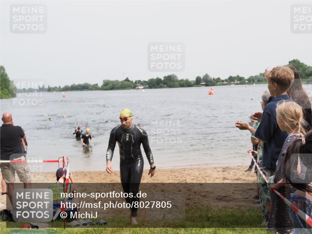 21.06.2025 - 27. Vierlanden-Triathlon MichiJ http://msf.ph/oto/8027805 15.06.2026 10:58:11 Schwimmen 640, 762, 769 meine-sportfotos.de