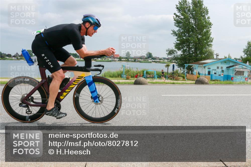 21.06.2025 - 27. Vierlanden-Triathlon H.Heesch http://msf.ph/oto/8027812 15.06.2025 12:19:58 Radfahren 782 meine-sportfotos.de