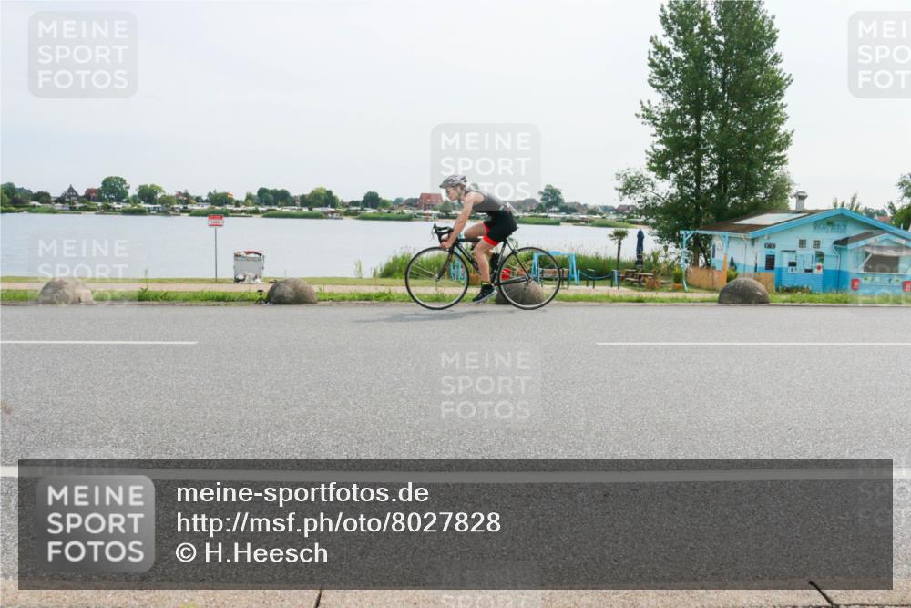 15.06.2025 - 27. Vierlanden-Triathlon H.Heesch http://msf.ph/oto/8027828 15.06.2025 10:28:36 Radfahren 138, 519, 532, 535, 569 meine-sportfotos.de