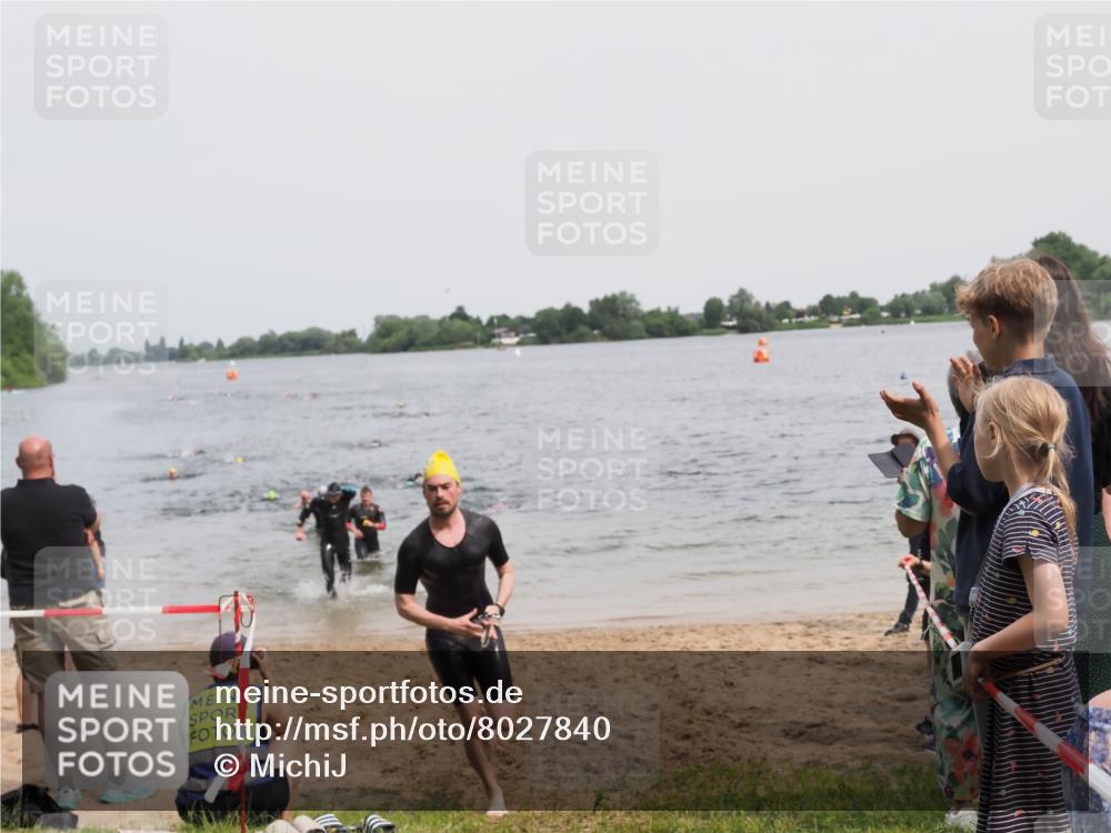 21.06.2025 - 27. Vierlanden-Triathlon MichiJ http://msf.ph/oto/8027840 15.06.2026 10:58:18 Schwimmen 710, 762, 769 meine-sportfotos.de