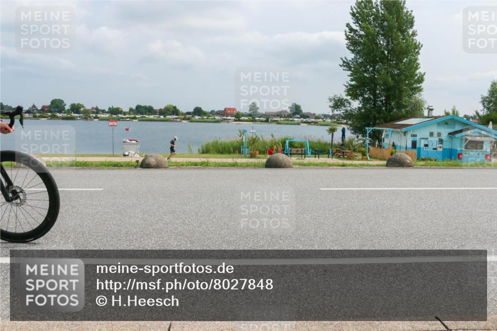 21.06.2025 - 27. Vierlanden-Triathlon H.Heesch http://msf.ph/oto/8027848 15.06.2025 12:20:13 Radfahren 709, 922 meine-sportfotos.de