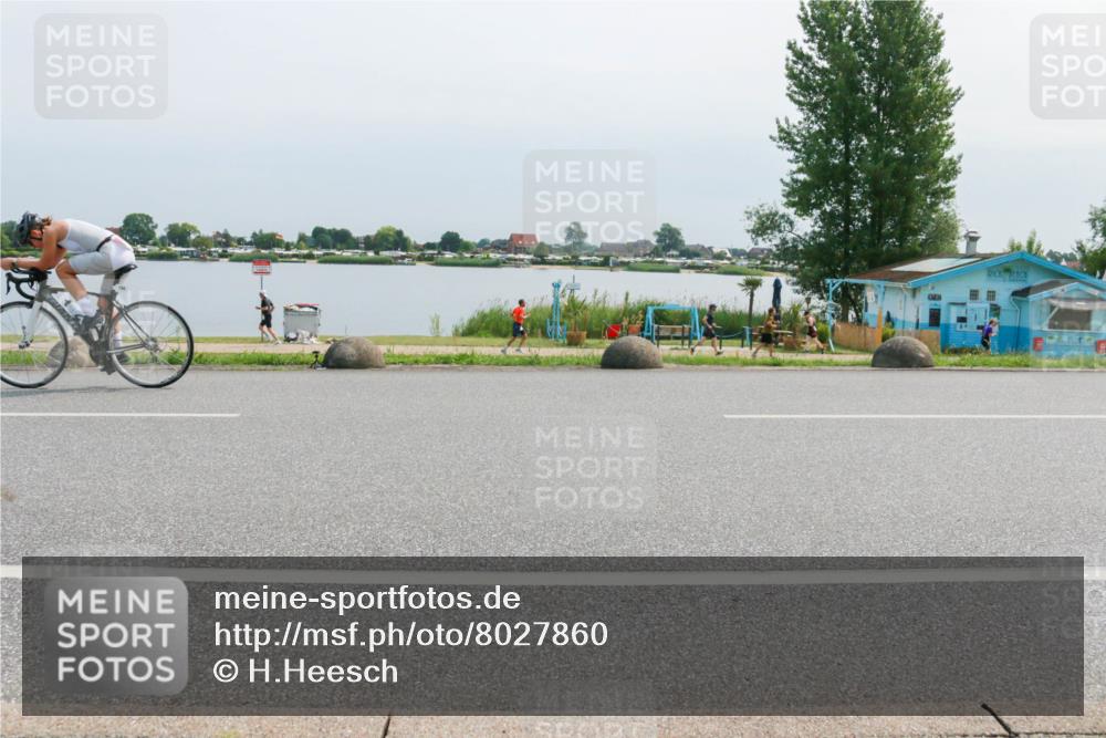 15.06.2025 - 27. Vierlanden-Triathlon H.Heesch http://msf.ph/oto/8027860 15.06.2025 11:22:30 Radfahren 198, 218, 920 meine-sportfotos.de