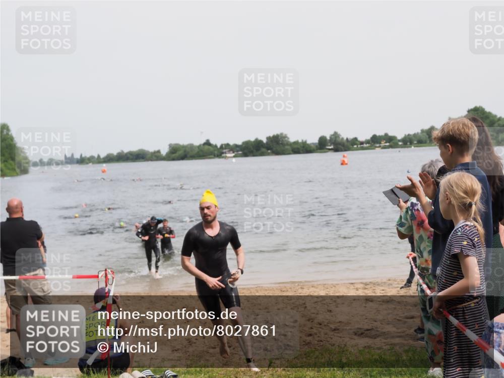 21.06.2025 - 27. Vierlanden-Triathlon MichiJ http://msf.ph/oto/8027861 15.06.2026 10:58:18 Schwimmen 710, 762, 769 meine-sportfotos.de