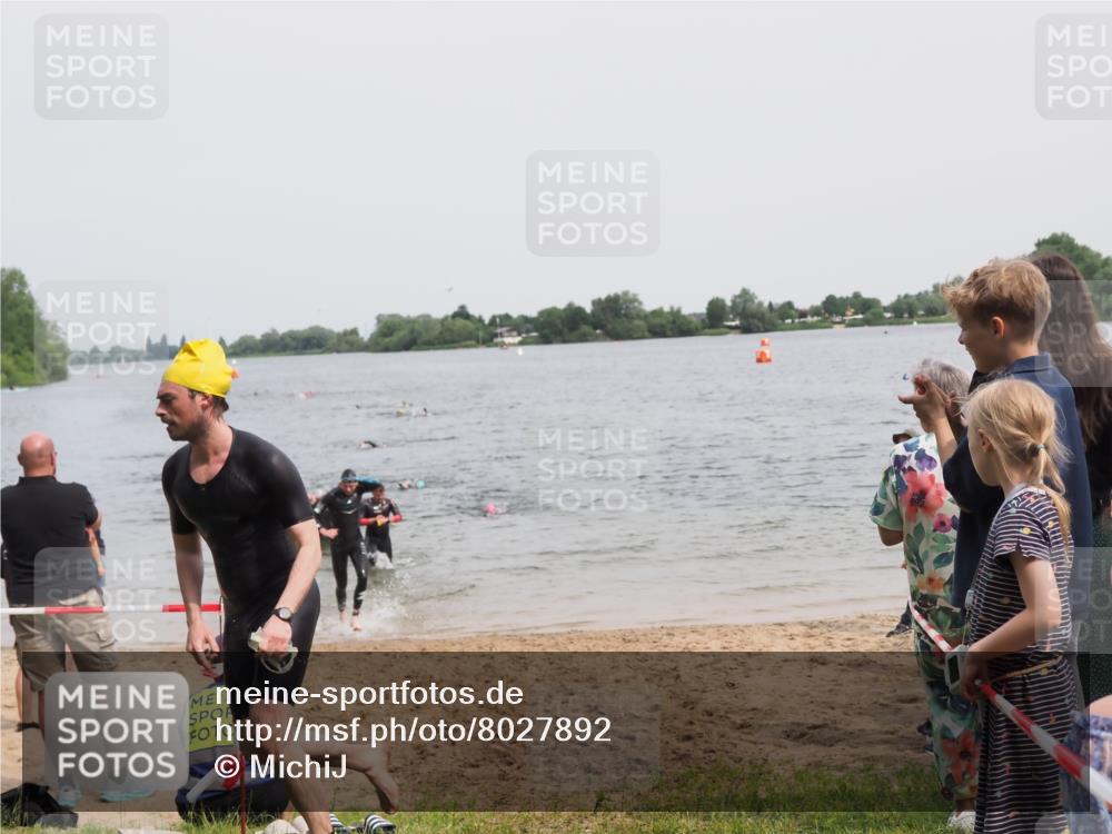 21.06.2025 - 27. Vierlanden-Triathlon MichiJ http://msf.ph/oto/8027892 15.06.2026 10:58:19 Schwimmen 710, 741, 769 meine-sportfotos.de