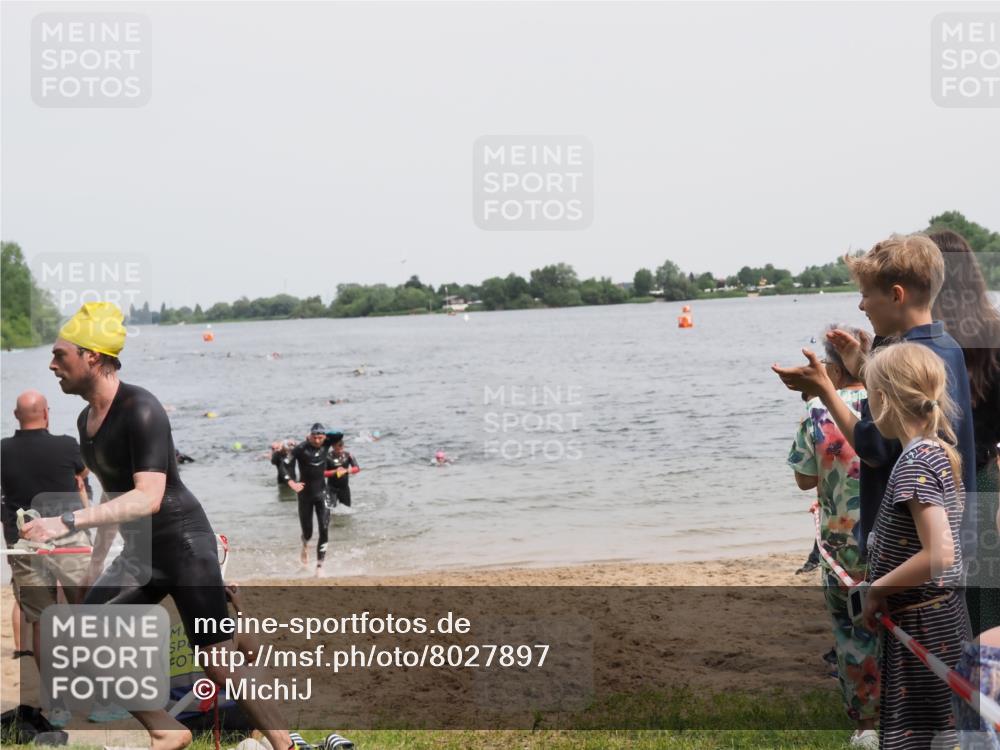 21.06.2025 - 27. Vierlanden-Triathlon MichiJ http://msf.ph/oto/8027897 15.06.2026 10:58:19 Schwimmen 710, 741, 769 meine-sportfotos.de