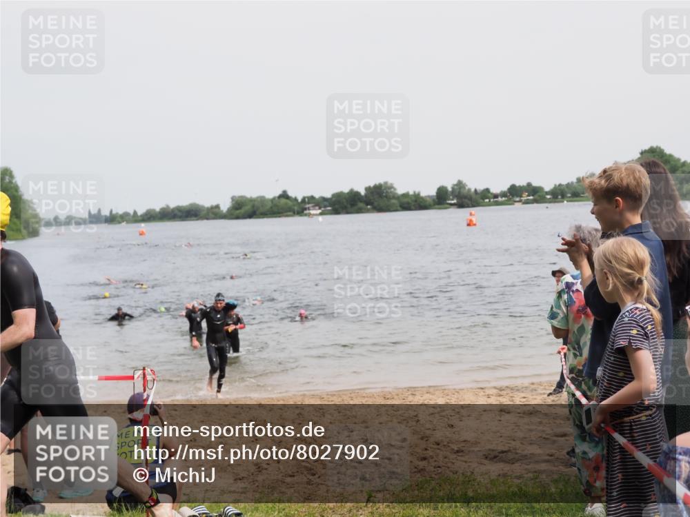 21.06.2025 - 27. Vierlanden-Triathlon MichiJ http://msf.ph/oto/8027902 15.06.2026 10:58:19 Schwimmen 710, 741, 769 meine-sportfotos.de