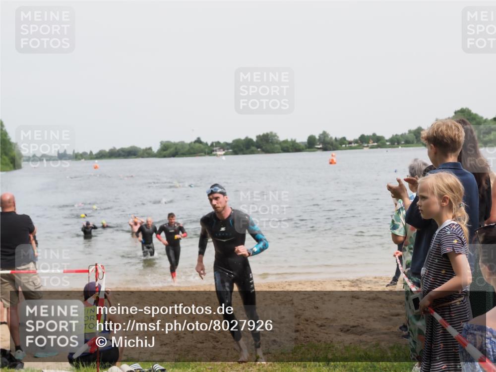 21.06.2025 - 27. Vierlanden-Triathlon MichiJ http://msf.ph/oto/8027926 15.06.2026 10:58:23 Schwimmen 643, 710, 741, 769 meine-sportfotos.de