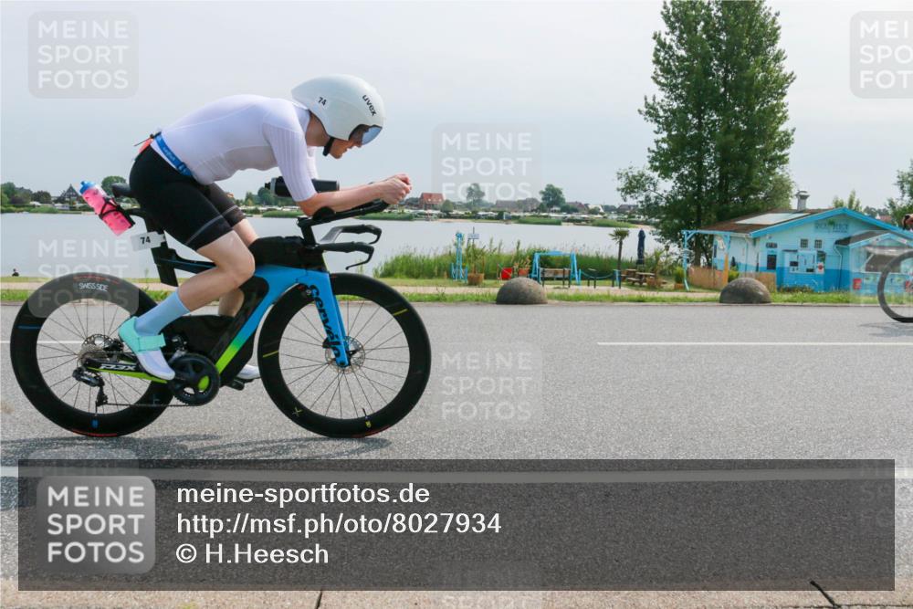 15.06.2025 - 27. Vierlanden-Triathlon H.Heesch http://msf.ph/oto/8027934 15.06.2025 11:22:37 Radfahren 74, 198, 791, 951 meine-sportfotos.de