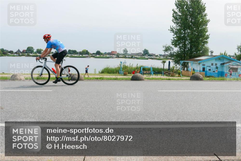 15.06.2025 - 27. Vierlanden-Triathlon H.Heesch http://msf.ph/oto/8027972 15.06.2025 11:22:38 Radfahren 74, 791, 951 meine-sportfotos.de