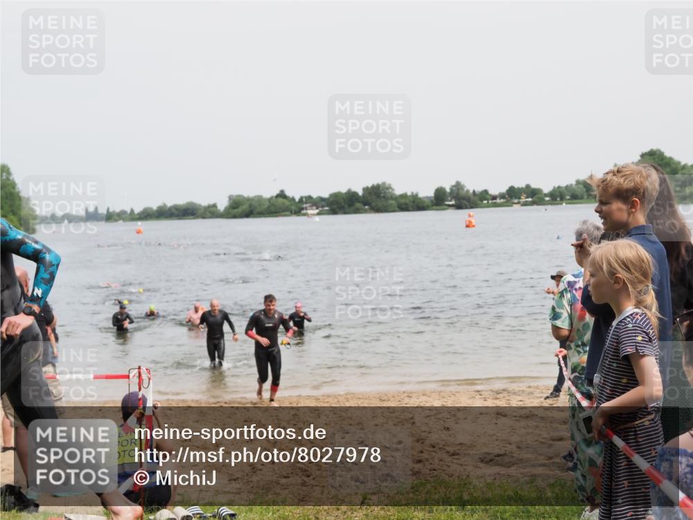 21.06.2025 - 27. Vierlanden-Triathlon MichiJ http://msf.ph/oto/8027978 15.06.2026 10:58:24 Schwimmen 643, 710, 741, 769 meine-sportfotos.de