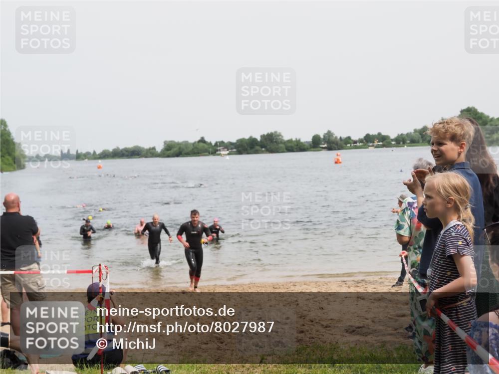 21.06.2025 - 27. Vierlanden-Triathlon MichiJ http://msf.ph/oto/8027987 15.06.2026 10:58:24 Schwimmen 643, 710, 741, 769 meine-sportfotos.de