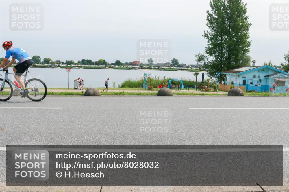 15.06.2025 - 27. Vierlanden-Triathlon H.Heesch http://msf.ph/oto/8028032 15.06.2025 11:22:38 Radfahren 74, 791, 951 meine-sportfotos.de