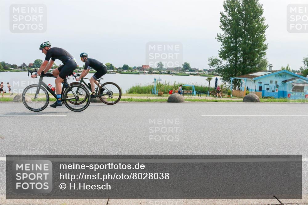 15.06.2025 - 27. Vierlanden-Triathlon H.Heesch http://msf.ph/oto/8028038 15.06.2025 11:22:41 Radfahren 785, 791, 951, 960 meine-sportfotos.de