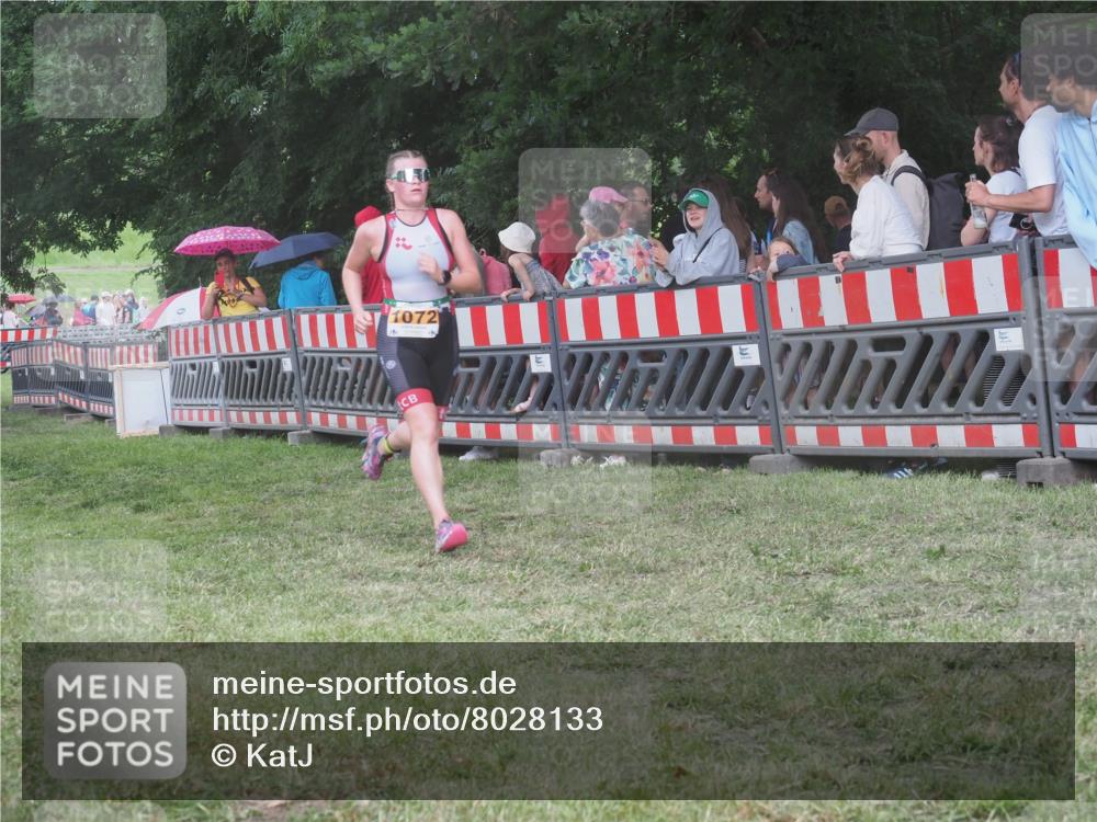 21.06.2025 - 27. Vierlanden-Triathlon KatJ http://msf.ph/oto/8028133 15.06.2025 13:32:02 Ziel 836, 861, 1072 meine-sportfotos.de
