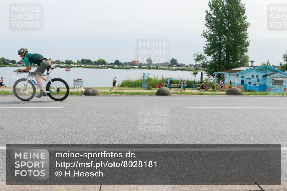 15.06.2025 - 27. Vierlanden-Triathlon H.Heesch http://msf.ph/oto/8028181 15.06.2025 11:23:04 Radfahren 71, 963 meine-sportfotos.de