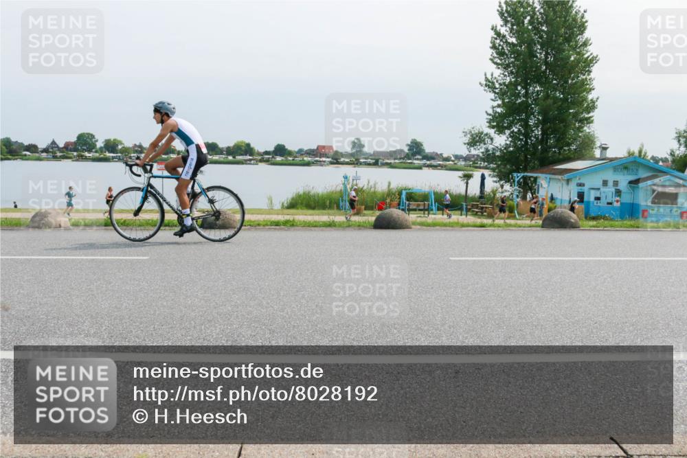 15.06.2025 - 27. Vierlanden-Triathlon H.Heesch http://msf.ph/oto/8028192 15.06.2025 11:23:05 Radfahren 71, 963 meine-sportfotos.de
