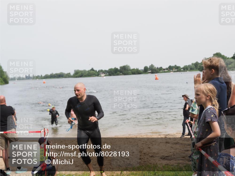 21.06.2025 - 27. Vierlanden-Triathlon MichiJ http://msf.ph/oto/8028193 15.06.2026 10:58:30 Schwimmen 636, 643, 710, 732, 741 meine-sportfotos.de