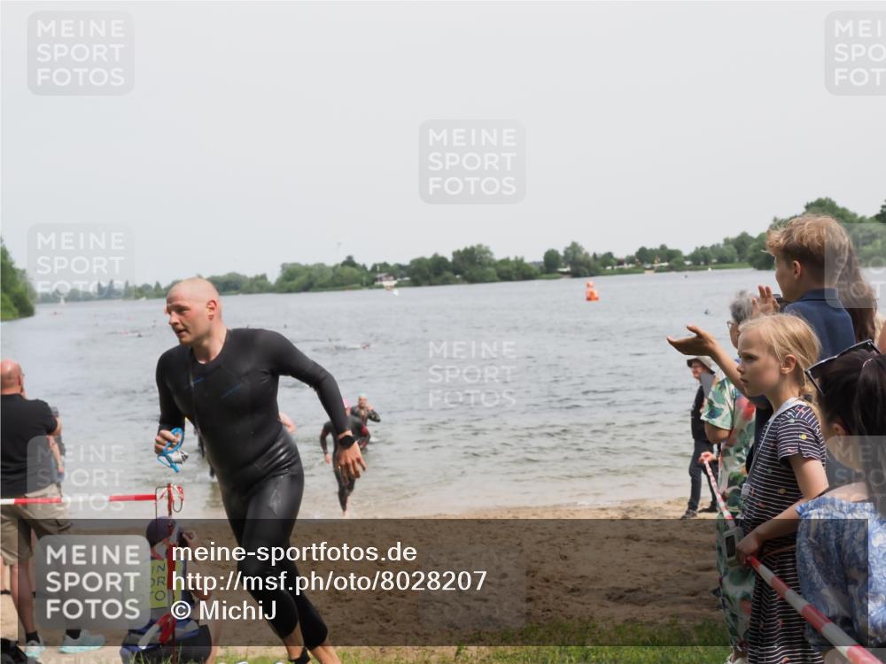 21.06.2025 - 27. Vierlanden-Triathlon MichiJ http://msf.ph/oto/8028207 15.06.2026 10:58:30 Schwimmen 636, 643, 710, 732, 741 meine-sportfotos.de