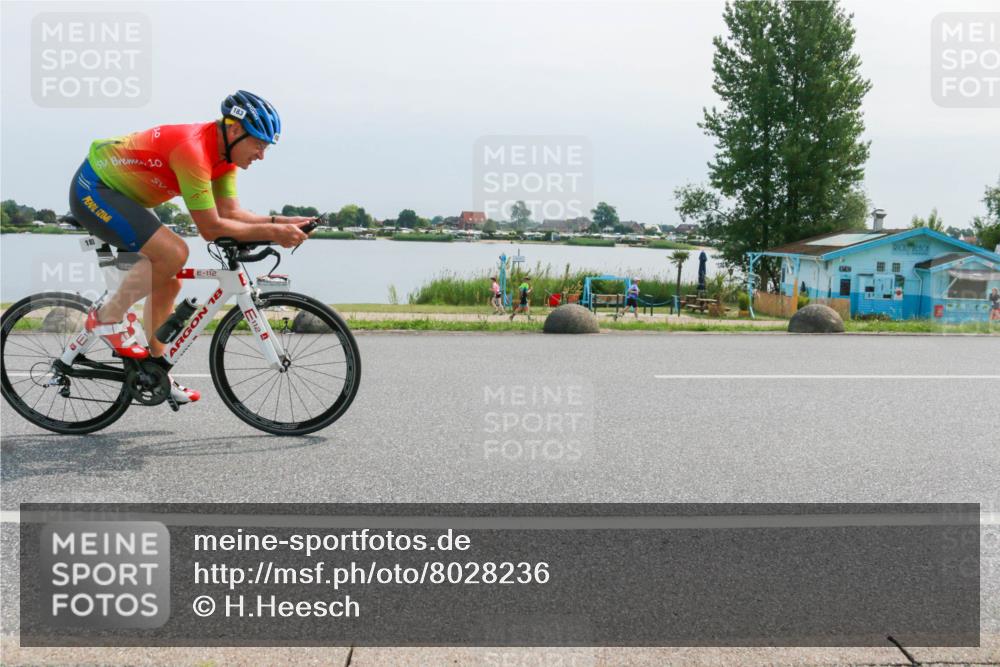 15.06.2025 - 27. Vierlanden-Triathlon H.Heesch http://msf.ph/oto/8028236 15.06.2025 11:23:17 Radfahren 180, 183, 753 meine-sportfotos.de