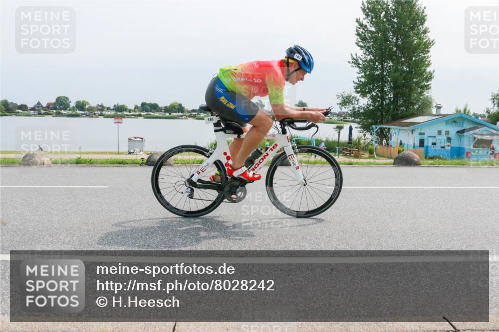 15.06.2025 - 27. Vierlanden-Triathlon H.Heesch http://msf.ph/oto/8028242 15.06.2025 11:23:17 Radfahren 180, 183, 753 meine-sportfotos.de