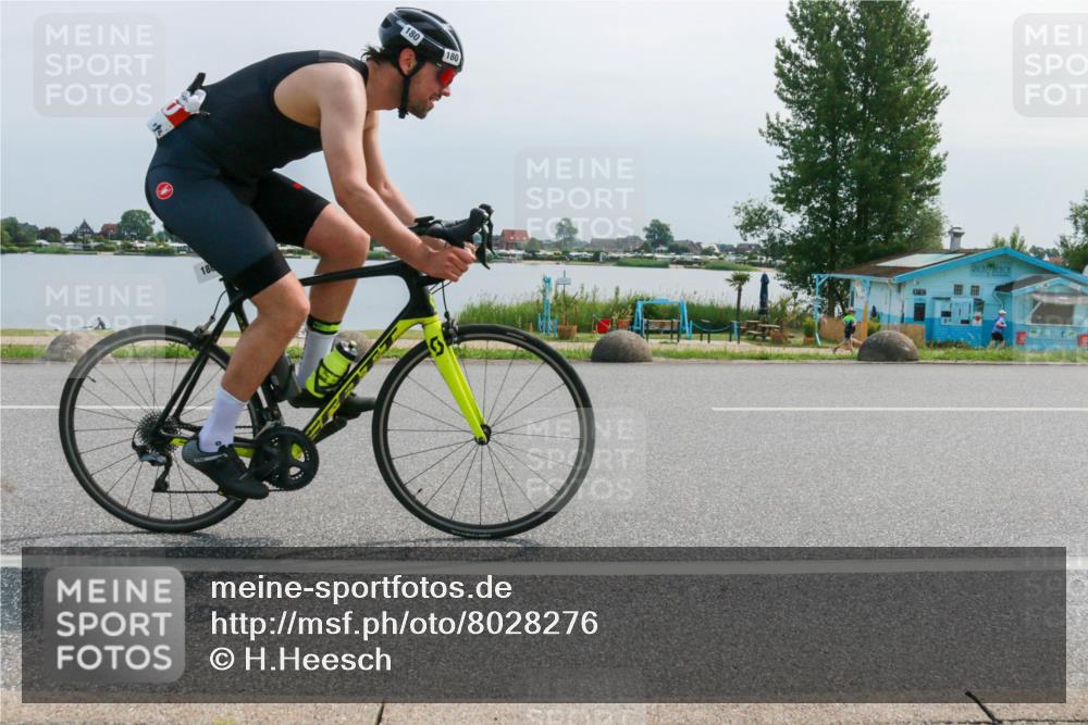 15.06.2025 - 27. Vierlanden-Triathlon H.Heesch http://msf.ph/oto/8028276 15.06.2025 11:23:20 Radfahren 180, 183, 753 meine-sportfotos.de
