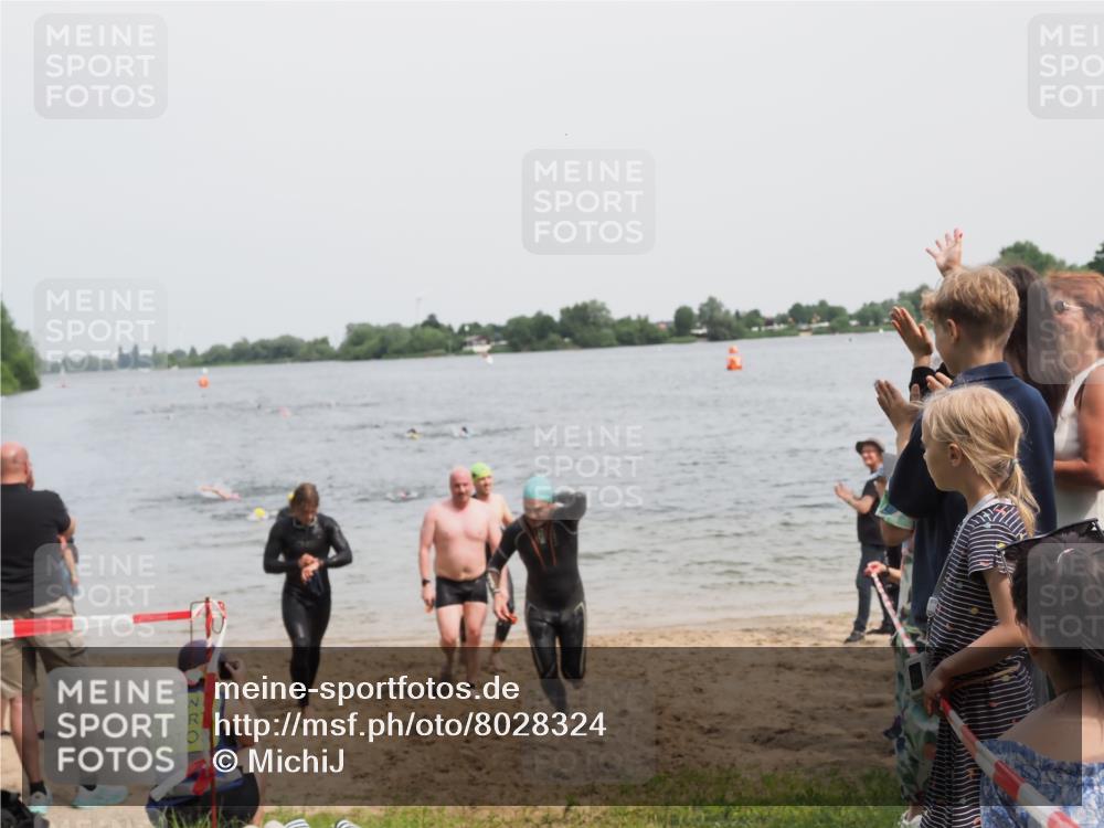 21.06.2025 - 27. Vierlanden-Triathlon MichiJ http://msf.ph/oto/8028324 15.06.2026 10:58:38 Schwimmen 636, 667, 684, 732, 747 meine-sportfotos.de