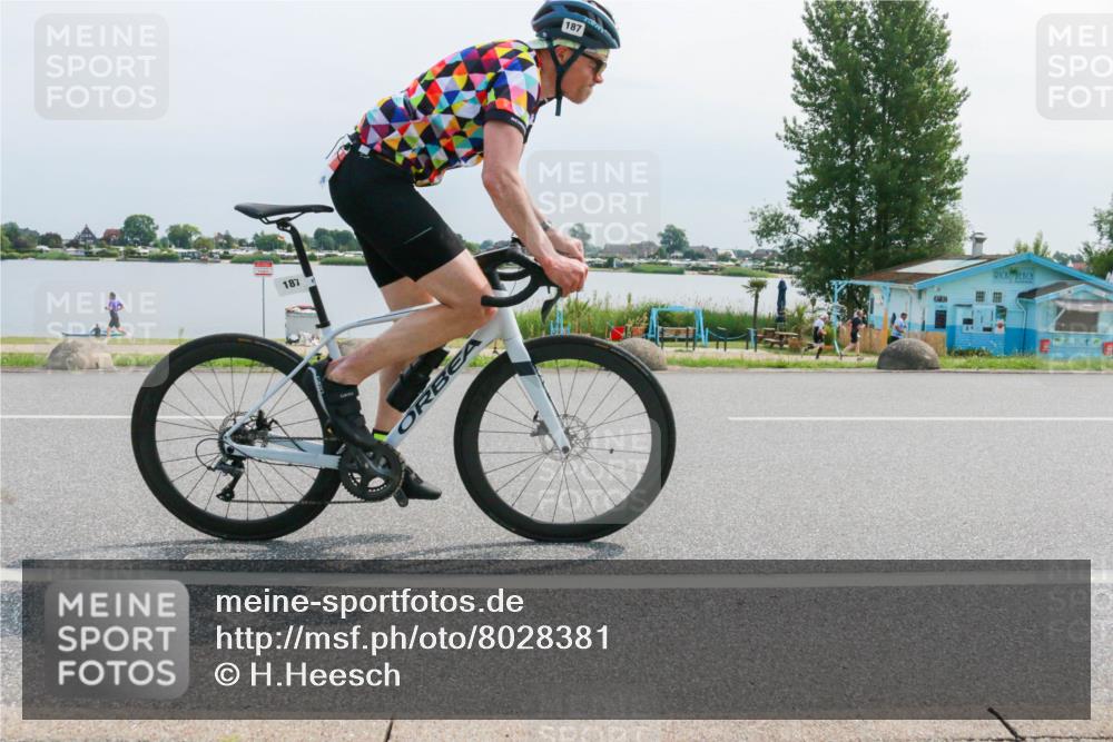 15.06.2025 - 27. Vierlanden-Triathlon H.Heesch http://msf.ph/oto/8028381 15.06.2025 11:23:39 Radfahren 187 meine-sportfotos.de