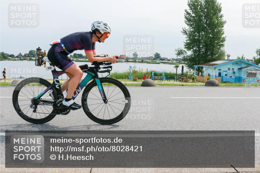 15.06.2025 - 27. Vierlanden-Triathlon H.Heesch http://msf.ph/oto/8028421 15.06.2025 11:23:48 Radfahren 204, 228, 780 meine-sportfotos.de