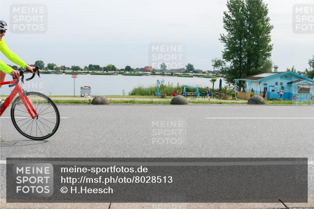 15.06.2025 - 27. Vierlanden-Triathlon H.Heesch http://msf.ph/oto/8028513 15.06.2025 11:24:31 Radfahren 161, 213 meine-sportfotos.de