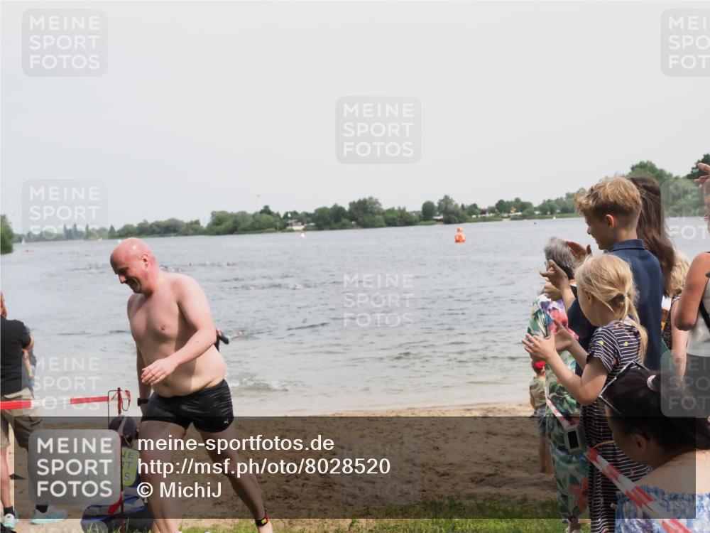 21.06.2025 - 27. Vierlanden-Triathlon MichiJ http://msf.ph/oto/8028520 15.06.2026 10:58:43 Schwimmen 636, 667, 684, 743, 747 meine-sportfotos.de