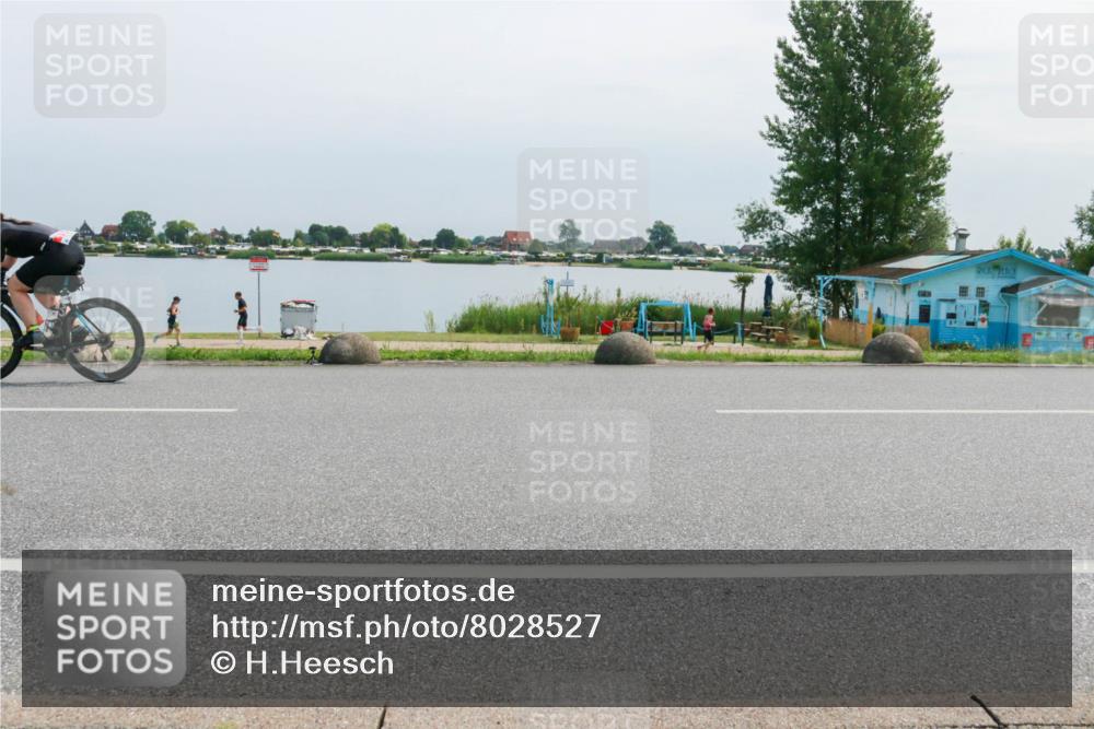 15.06.2025 - 27. Vierlanden-Triathlon H.Heesch http://msf.ph/oto/8028527 15.06.2025 11:24:50 Radfahren 199 meine-sportfotos.de