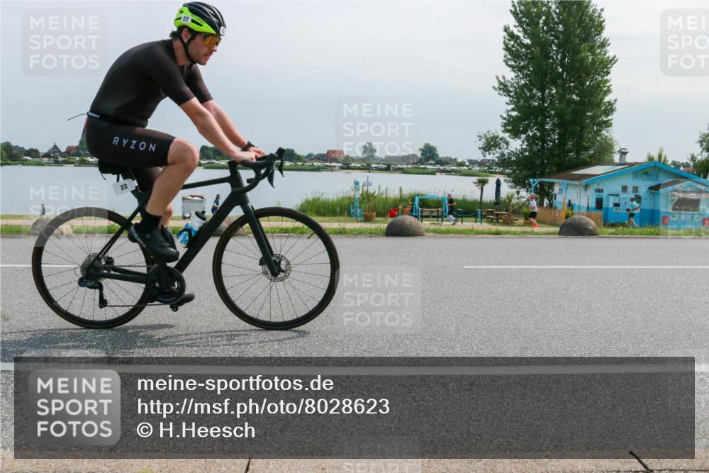 15.06.2025 - 27. Vierlanden-Triathlon H.Heesch http://msf.ph/oto/8028623 15.06.2025 11:25:07 Radfahren 22, 29, 81, 970 meine-sportfotos.de